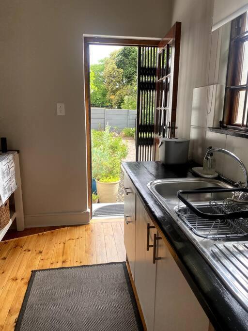 Milner Cottage: Digital Nomad Oasis Cape Town
